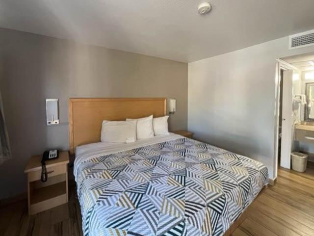 Motel 6 Riviera Beach Fl 外观 照片